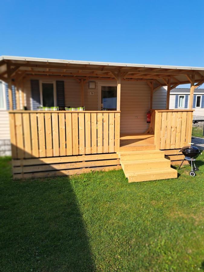 Mobilheim Chalet Bei Georg Seekirchen am Wallersee Exterior foto